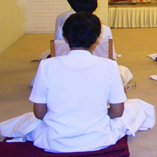 Meditação: Porque sentar ou deitar para meditar?